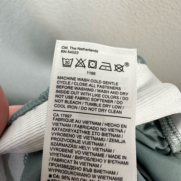 Athleta Womens Trekkie Straight Crop in Minimalist Grey Pant Size 12 - Picture 8 of 9